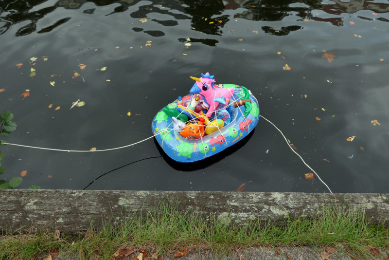 Werk von Helena Hernández: Patched Joy / Geflickte Freude