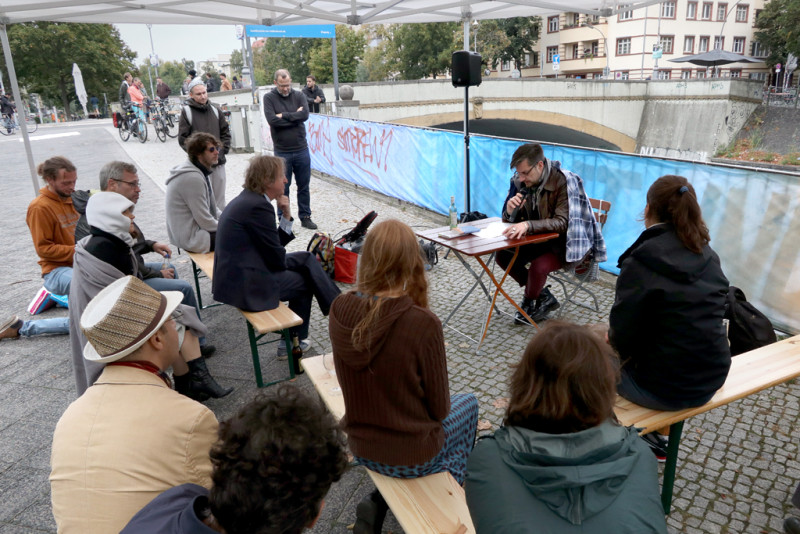 Autorenlesungen mit Tanja Dückers, Björn Kuhligk, Johannes Groschupf, Alexander Graeff u. a.: Flüssige Horizonte