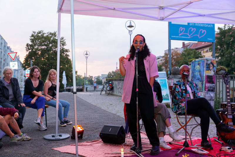 David, Minq, Mahtab, Trang, Aduni, Adelle, Dylan: Instant Compositions – Jamsession, nur anders / Kuratiert von Sailesh, Mel, Jessica/Zïada